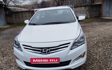 Hyundai Solaris II рестайлинг, 2015 год, 999 000 рублей, 9 фотография