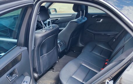 Mercedes-Benz E-Класс, 2011 год, 2 500 000 рублей, 13 фотография