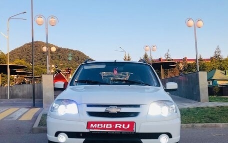 Chevrolet Niva I рестайлинг, 2013 год, 530 000 рублей, 2 фотография