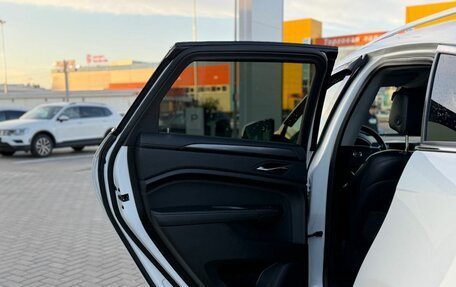 Cadillac SRX II рестайлинг, 2012 год, 1 050 000 рублей, 13 фотография