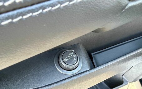 Cadillac SRX II рестайлинг, 2012 год, 1 050 000 рублей, 18 фотография