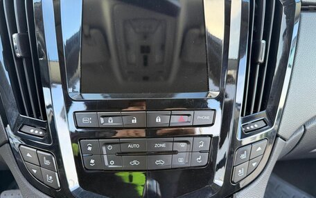 Cadillac SRX II рестайлинг, 2012 год, 1 050 000 рублей, 27 фотография