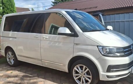 Volkswagen Caravelle T6 рестайлинг, 2017 год, 2 200 000 рублей, 3 фотография