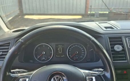 Volkswagen Caravelle T6 рестайлинг, 2017 год, 2 200 000 рублей, 7 фотография
