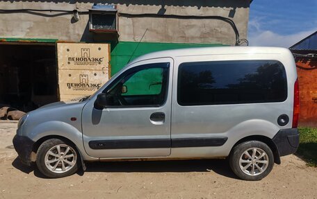 Renault Kangoo II рестайлинг, 2004 год, 310 000 рублей, 2 фотография