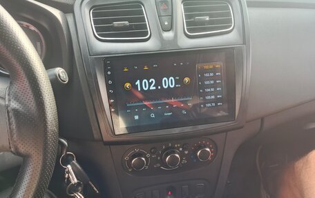 Renault Logan II, 2017 год, 635 000 рублей, 8 фотография