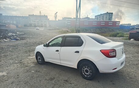 Renault Logan II, 2017 год, 635 000 рублей, 4 фотография