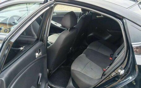 Hyundai Solaris II рестайлинг, 2012 год, 750 000 рублей, 4 фотография