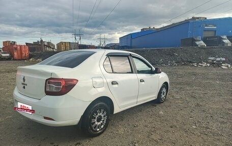 Renault Logan II, 2017 год, 635 000 рублей, 6 фотография