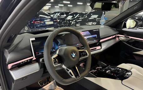 BMW 5 серия, 2026 год, 8 676 000 рублей, 4 фотография
