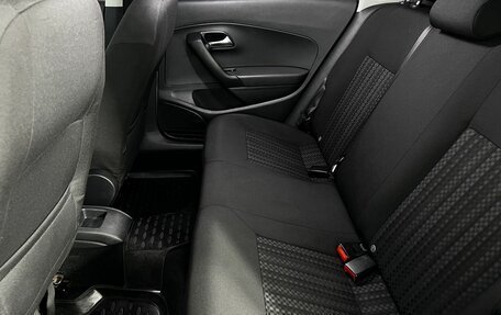 Volkswagen Polo VI (EU Market), 2015 год, 740 000 рублей, 10 фотография
