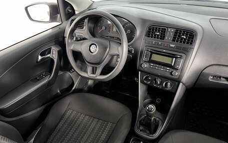 Volkswagen Polo VI (EU Market), 2015 год, 740 000 рублей, 13 фотография