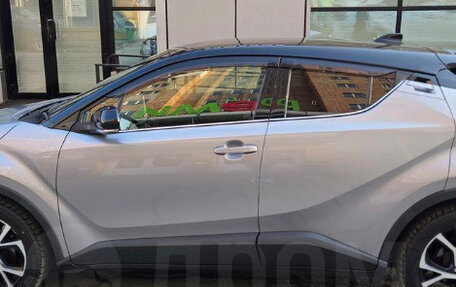 Toyota C-HR I рестайлинг, 2020 год, 2 200 000 рублей, 9 фотография