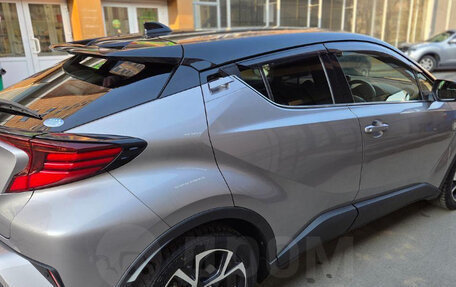 Toyota C-HR I рестайлинг, 2020 год, 2 200 000 рублей, 3 фотография