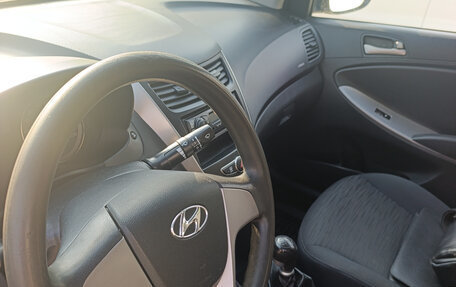 Hyundai Solaris II рестайлинг, 2014 год, 680 000 рублей, 7 фотография
