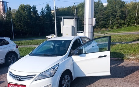 Hyundai Solaris II рестайлинг, 2014 год, 680 000 рублей, 4 фотография