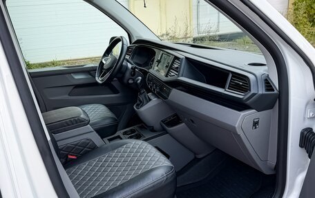 Volkswagen Caravelle T6 рестайлинг, 2020 год, 4 290 000 рублей, 12 фотография