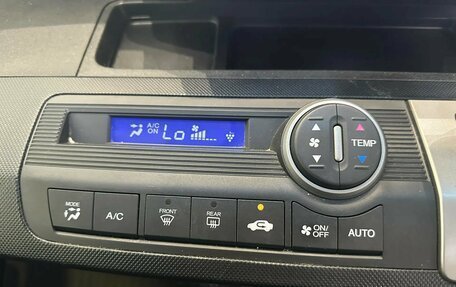 Honda Freed I, 2014 год, 1 050 000 рублей, 17 фотография