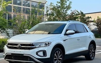 Volkswagen T-Roc I, 2023 год, 1 730 000 рублей, 1 фотография