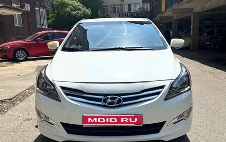 Hyundai Solaris II рестайлинг, 2016 год, 700 000 рублей, 1 фотография