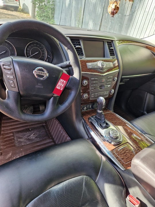 Nissan Patrol Y62, 2011 год, 1 680 000 рублей, 3 фотография