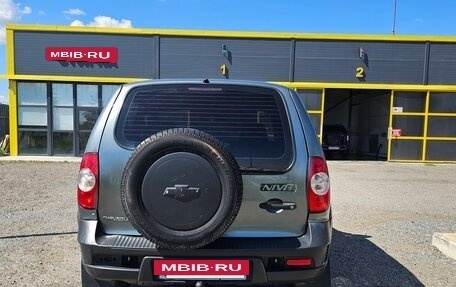 Chevrolet Niva I рестайлинг, 2011 год, 380 000 рублей, 6 фотография