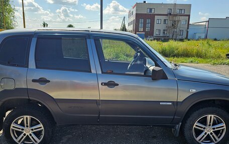 Chevrolet Niva I рестайлинг, 2011 год, 380 000 рублей, 8 фотография