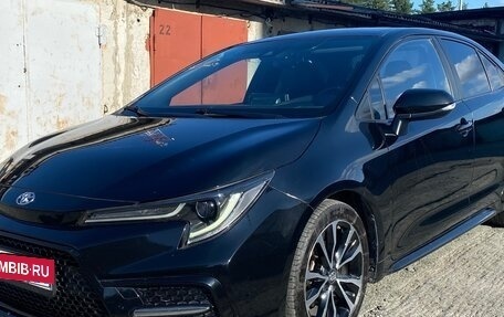 Toyota Corolla, 2021 год, 2 300 000 рублей, 8 фотография