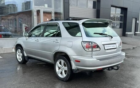 Lexus RX IV рестайлинг, 2002 год, 800 000 рублей, 3 фотография