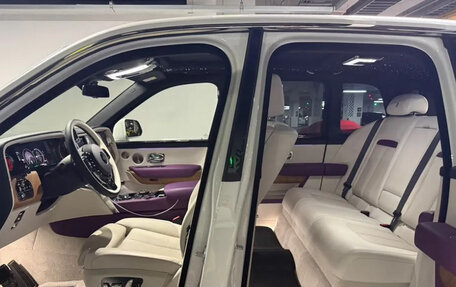 Rolls-Royce Cullinan, 2025 год, 62 700 000 рублей, 11 фотография