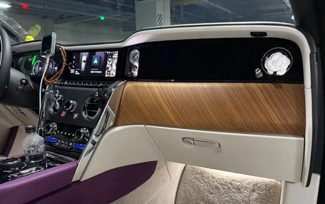Rolls-Royce Cullinan, 2025 год, 62 700 000 рублей, 15 фотография