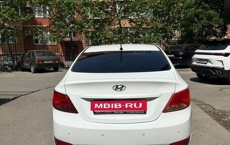 Hyundai Solaris II рестайлинг, 2016 год, 700 000 рублей, 3 фотография