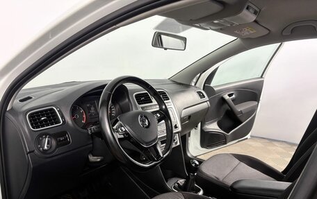 Volkswagen Polo VI (EU Market), 2015 год, 1 135 000 рублей, 11 фотография