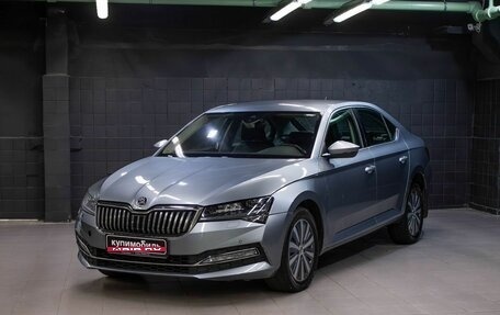 Skoda Superb III рестайлинг, 2021 год, 1 998 000 рублей, 1 фотография