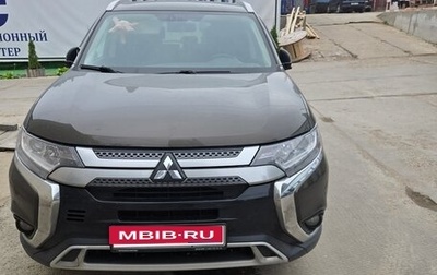 Mitsubishi Outlander III рестайлинг 3, 2019 год, 1 973 000 рублей, 1 фотография