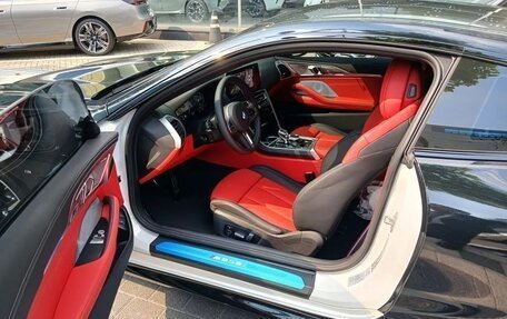 BMW 8 серия, 2025 год, 13 810 000 рублей, 14 фотография