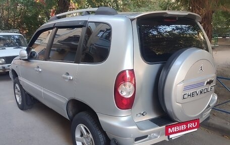 Chevrolet Niva I рестайлинг, 2003 год, 319 000 рублей, 2 фотография