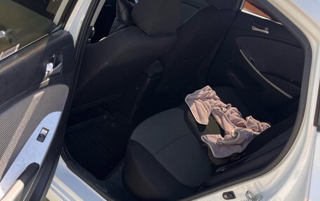 Hyundai Solaris II рестайлинг, 2011 год, 710 000 рублей, 3 фотография