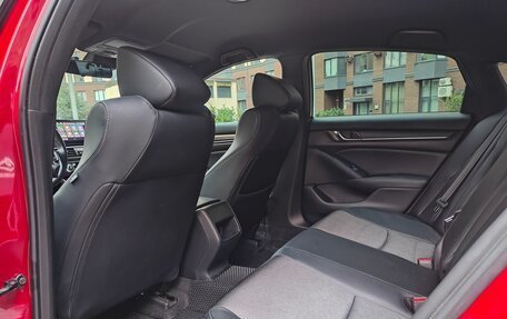 Honda Accord IX рестайлинг, 2017 год, 2 250 000 рублей, 19 фотография