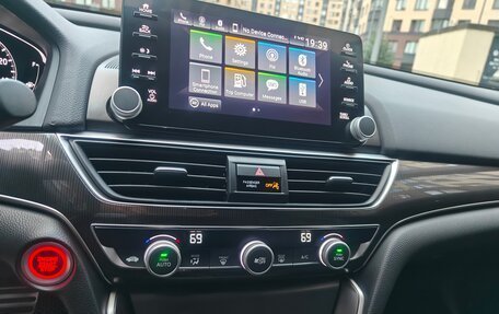 Honda Accord IX рестайлинг, 2017 год, 2 250 000 рублей, 15 фотография