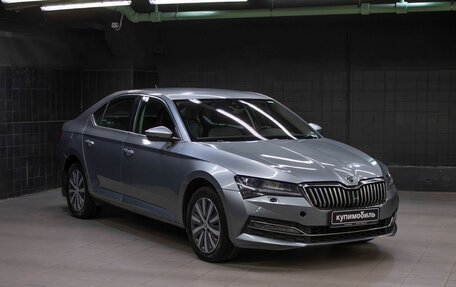 Skoda Superb III рестайлинг, 2021 год, 1 998 000 рублей, 3 фотография