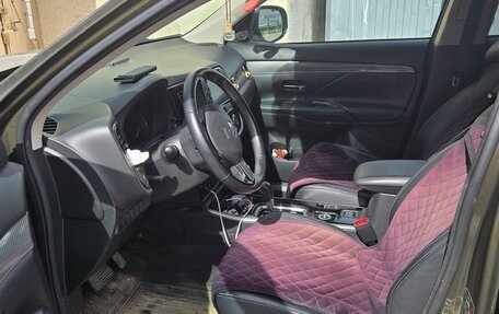 Mitsubishi Outlander III рестайлинг 3, 2019 год, 1 973 000 рублей, 4 фотография