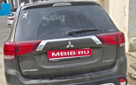 Mitsubishi Outlander III рестайлинг 3, 2019 год, 1 973 000 рублей, 3 фотография