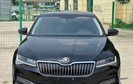 Skoda Superb III рестайлинг, 2023 год, 2 058 000 рублей, 1 фотография