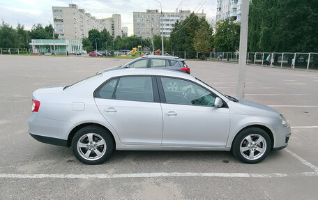 Volkswagen Jetta VI, 2010 год, 460 000 рублей, 21 фотография