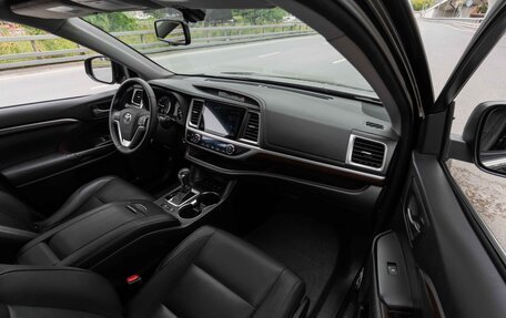 Toyota Highlander III, 2014 год, 2 800 000 рублей, 18 фотография