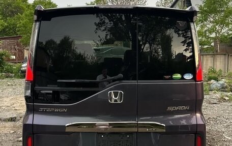 Honda Stepwgn IV, 2021 год, 1 930 000 рублей, 6 фотография