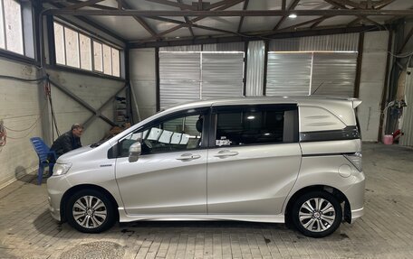 Honda Freed I, 2012 год, 750 000 рублей, 2 фотография