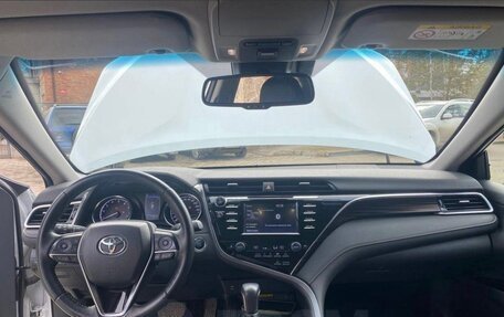 Toyota Camry, 2020 год, 3 050 000 рублей, 6 фотография