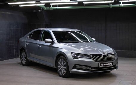 Skoda Superb III рестайлинг, 2021 год, 1 998 000 рублей, 3 фотография